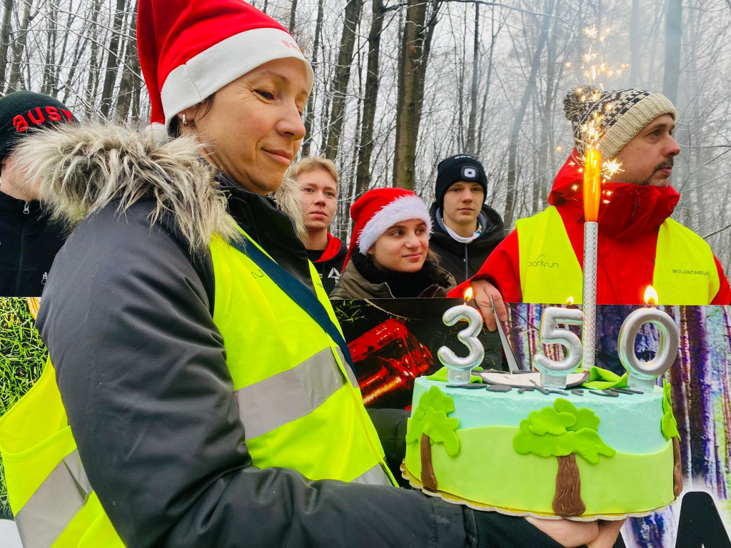 Mikołajkowy i jubileuszowy bieg parkrun w Chrzanowie