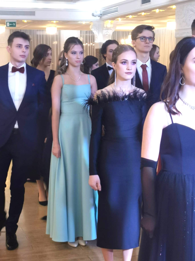 Studniówka LO w Krzeszowicach - Kasztel Kajasówka w Rybnej
