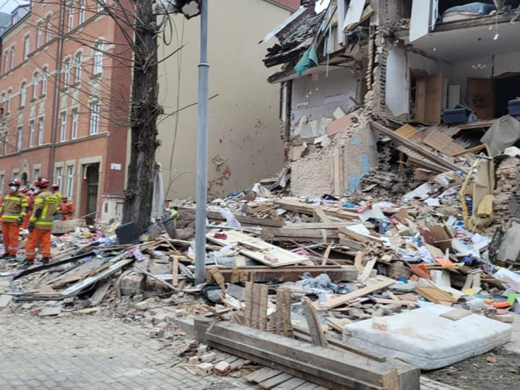 Strażacy z Chrzanowa zabezpieczali miejsce wybuchu gazu w Katowicach