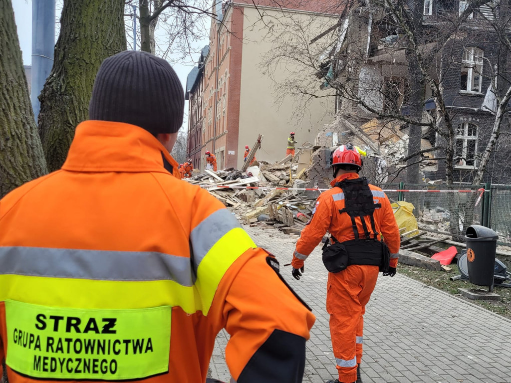 Strażacy z Chrzanowa zabezpieczali miejsce wybuchu gazu w Katowicach