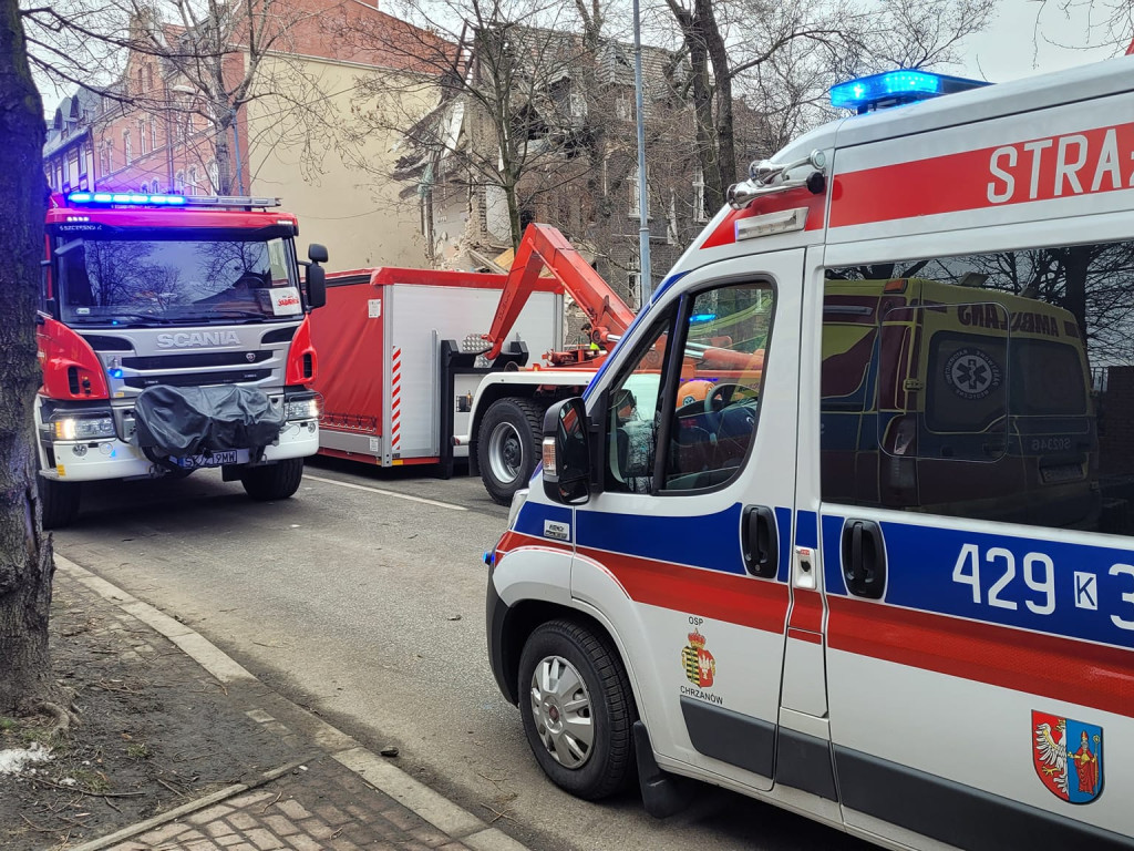 Strażacy z Chrzanowa zabezpieczali miejsce wybuchu gazu w Katowicach