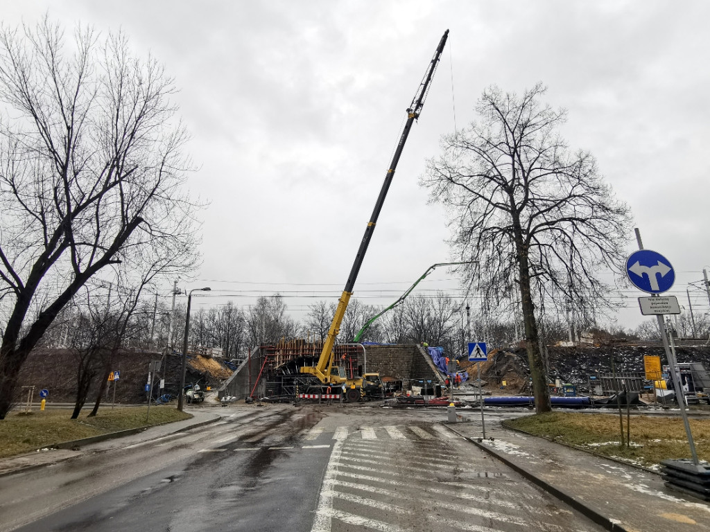 Przebudowa zabytkowych wiaduktów kolejowych nad ul. Sienną i Krasickiego w Chrzanowie