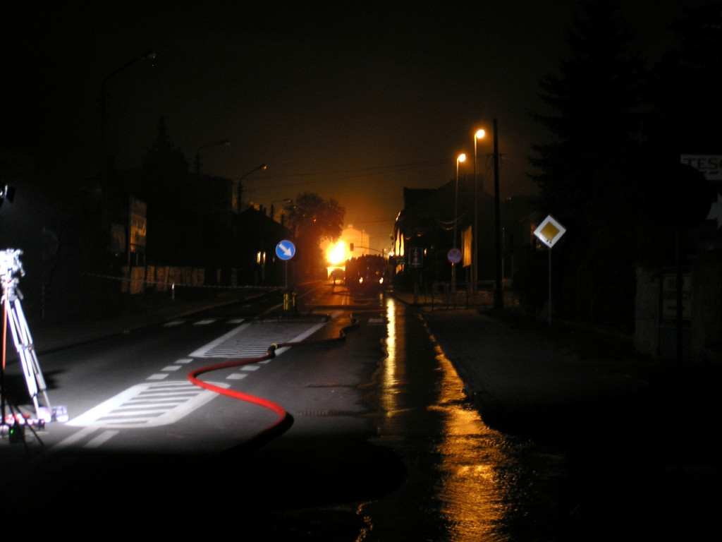 Pożar cysterny pod wiaduktem na ul. Krakowskiej w Chrzanowie w 2008 roku