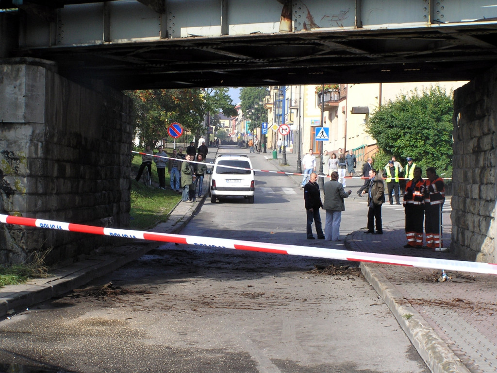 Pożar cysterny pod wiaduktem na ul. Krakowskiej w Chrzanowie w 2008 roku