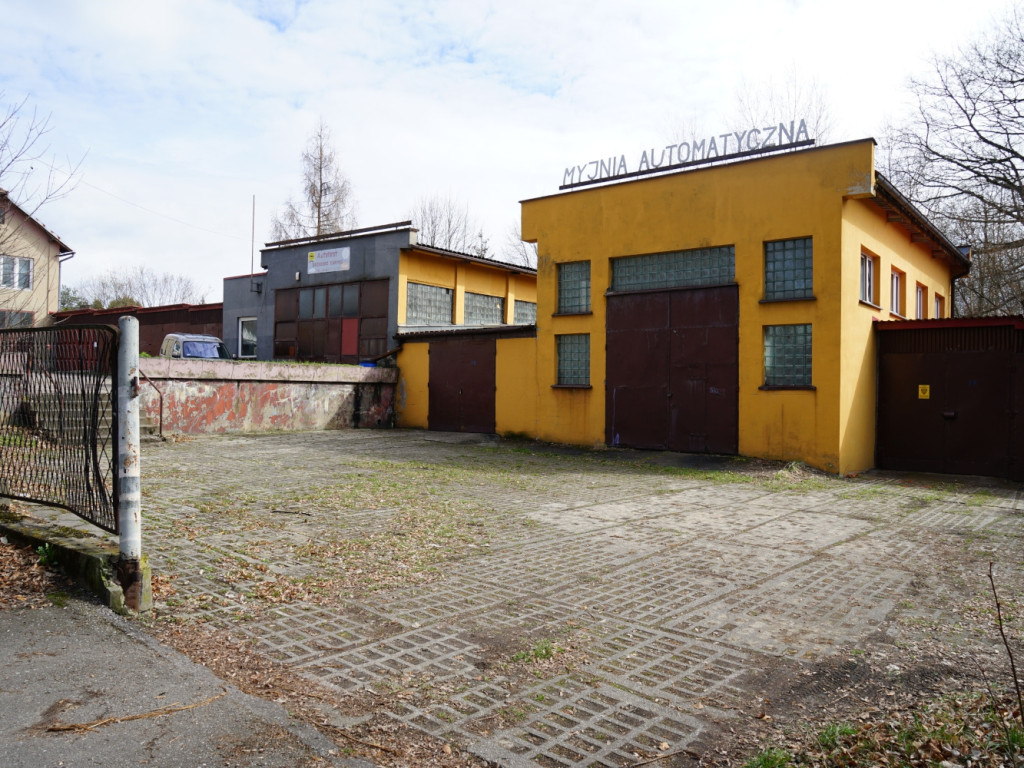 Dawna stacja samoobsługowa w Trzebini Sierszy