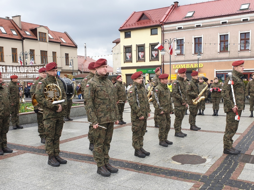 Przysięga żołnierzy WOT na rynku w Trzebini 1.04.2023