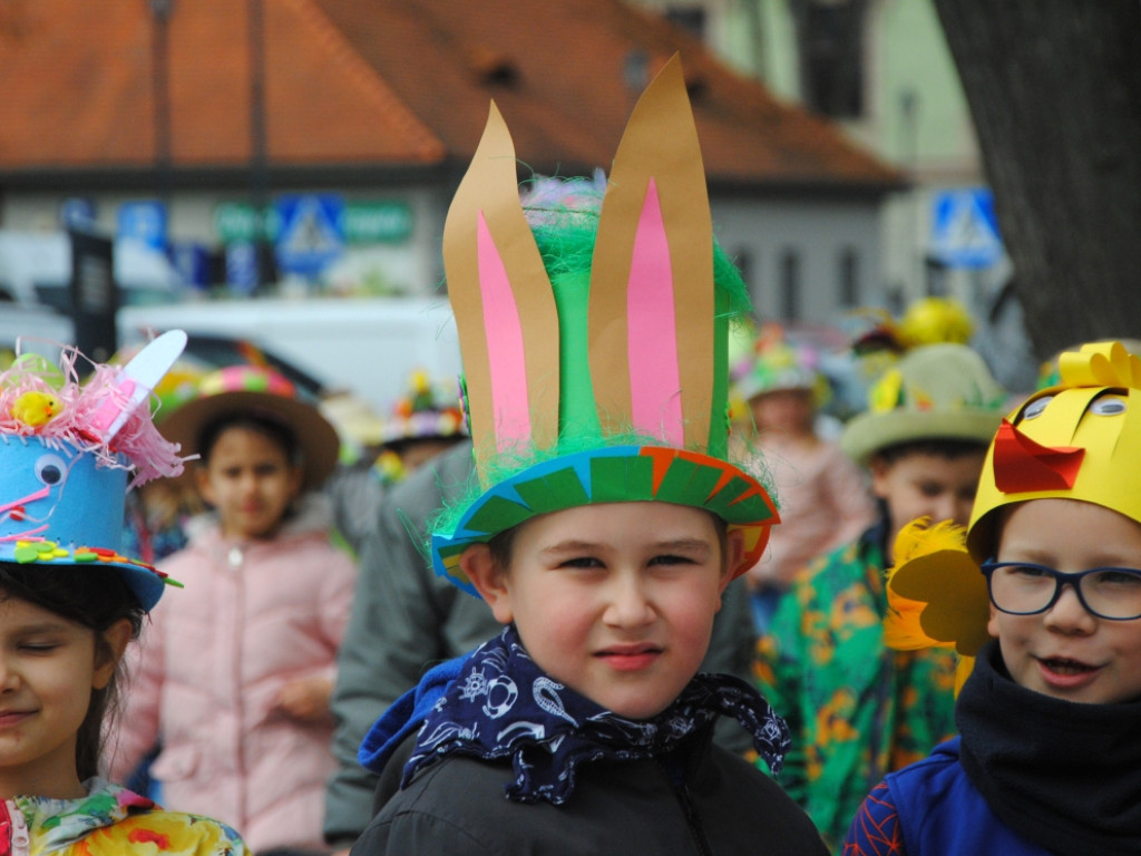 Parada kapeluszy w Krzeszowicach 13.04.2023