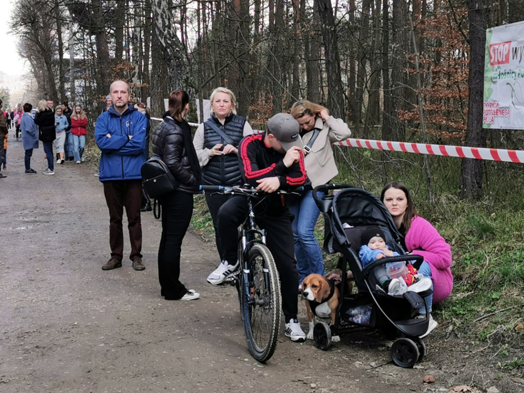 Protest przeciwko budowie obwodnicy przez Puszczę Dulowską