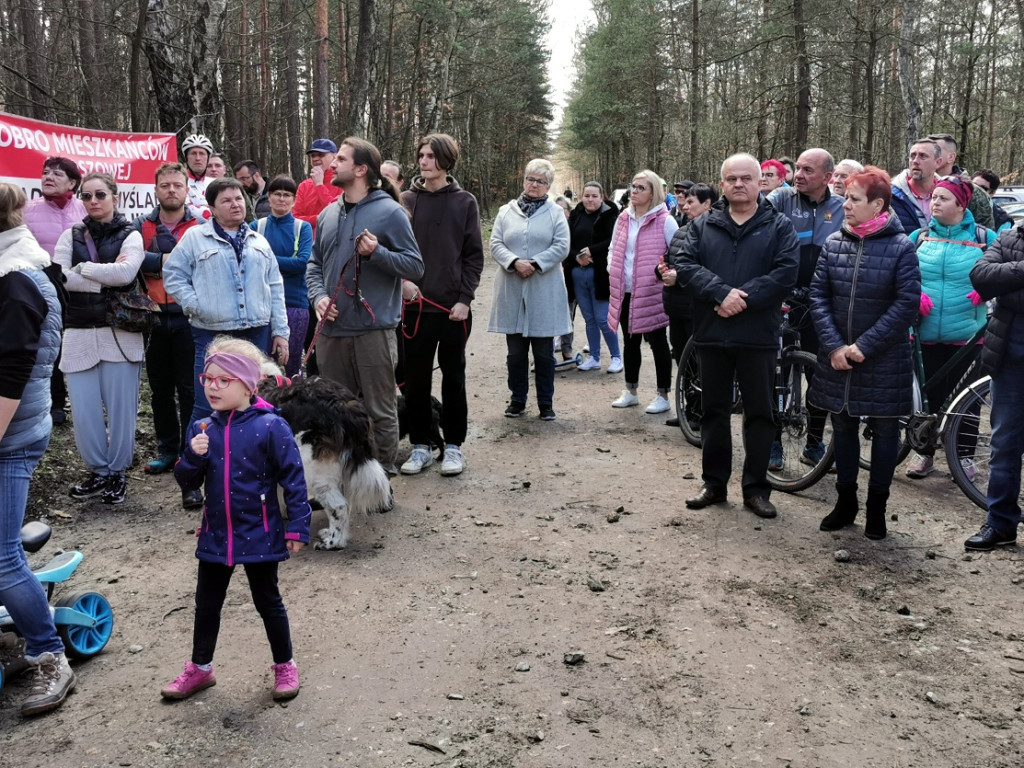 Protest przeciwko budowie obwodnicy przez Puszczę Dulowską