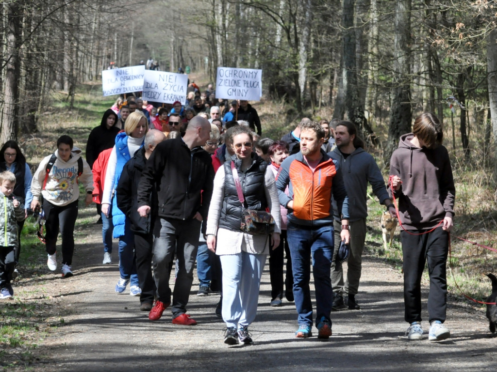 Protest przeciwko budowie obwodnicy przez Puszczę Dulowską