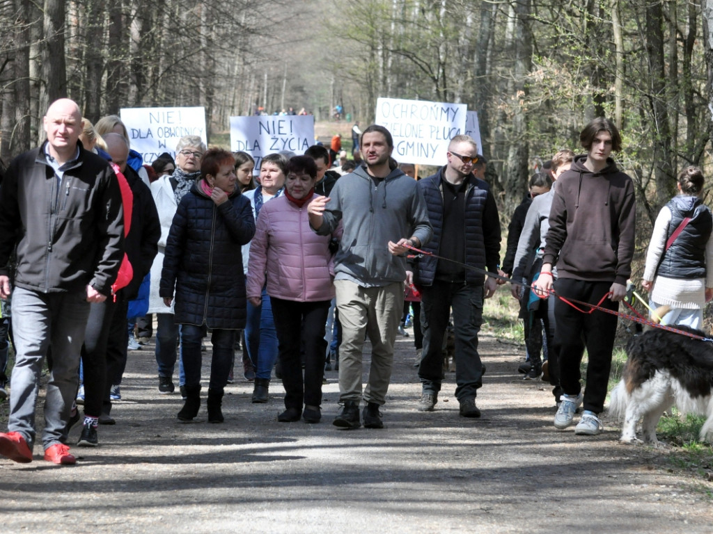 Protest przeciwko budowie obwodnicy przez Puszczę Dulowską