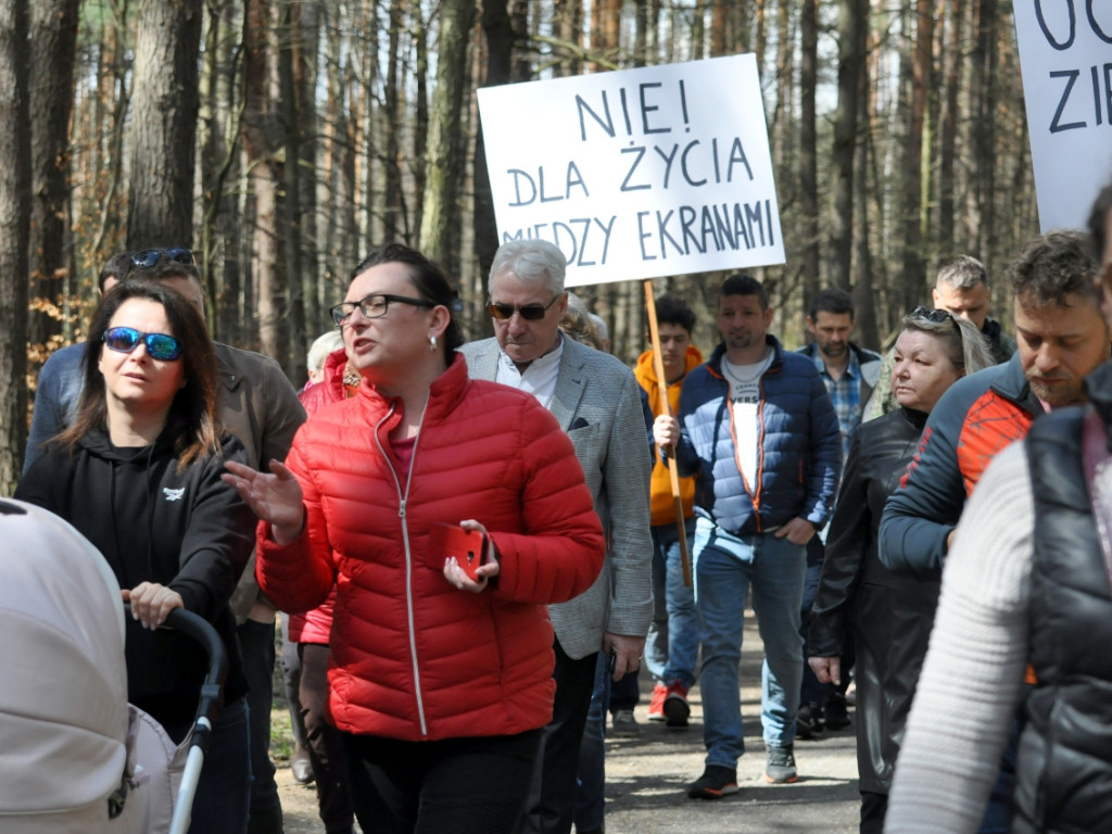 Protest przeciwko budowie obwodnicy przez Puszczę Dulowską