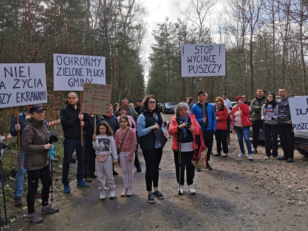 Protest przeciwko budowie obwodnicy przez Puszczę Dulowską