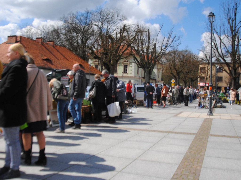 Targ staroci w Krzeszowicach 16.04.2023