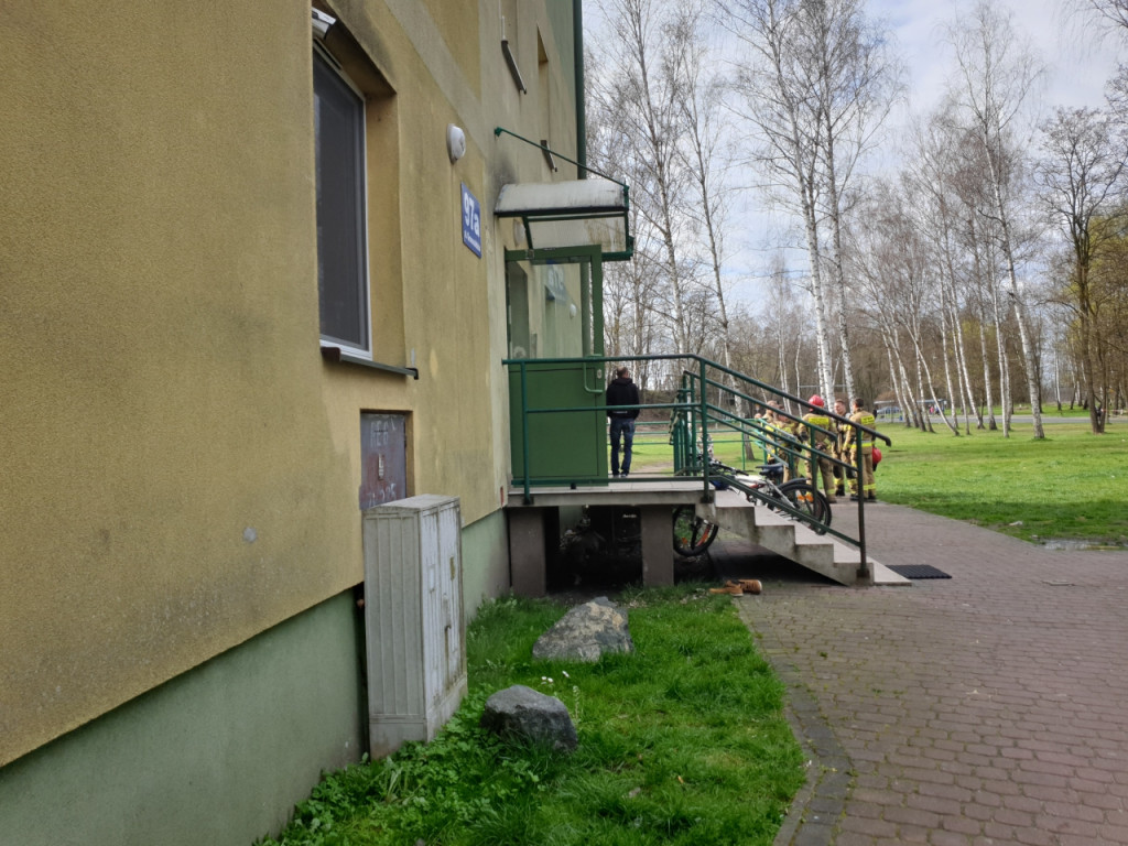 Pożar w bloku w Trzebini 20.04.2023