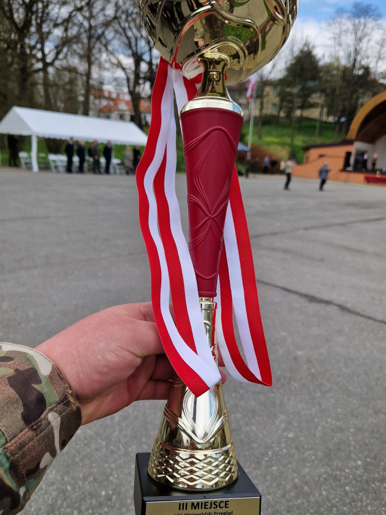 LO w Trzebini na VIII Małopolskim Przeglądzie Musztry Klas Mundurowych.