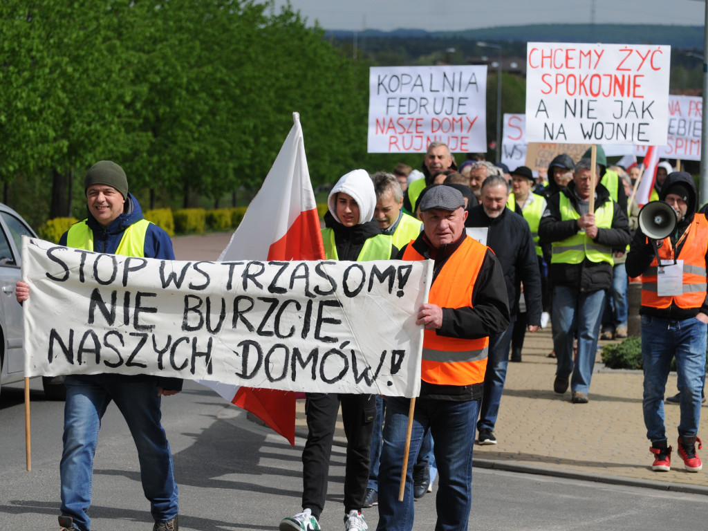 Protesty i manifestacje w sprawie wstrząsów pod kopalnią Janina w Libiążu