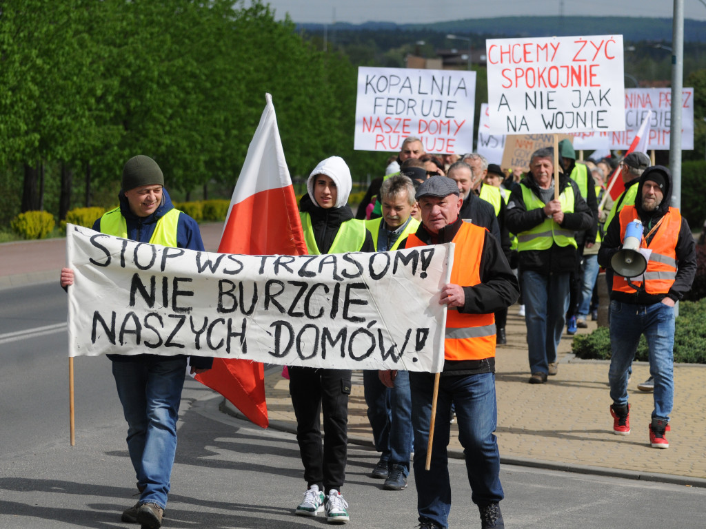 Protesty i manifestacje w sprawie wstrząsów pod kopalnią Janina w Libiążu