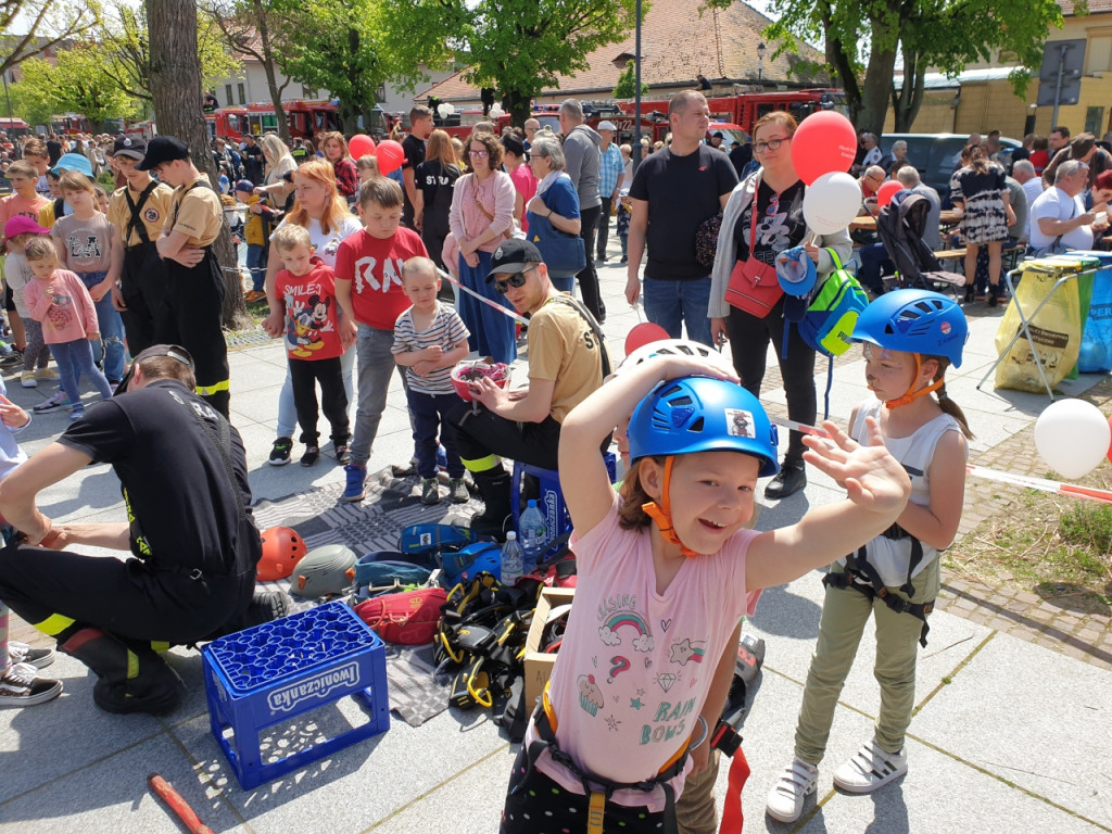 Piknik strażacki z Michałem Wiśniewskim w Krzeszowicach 14.05.2023