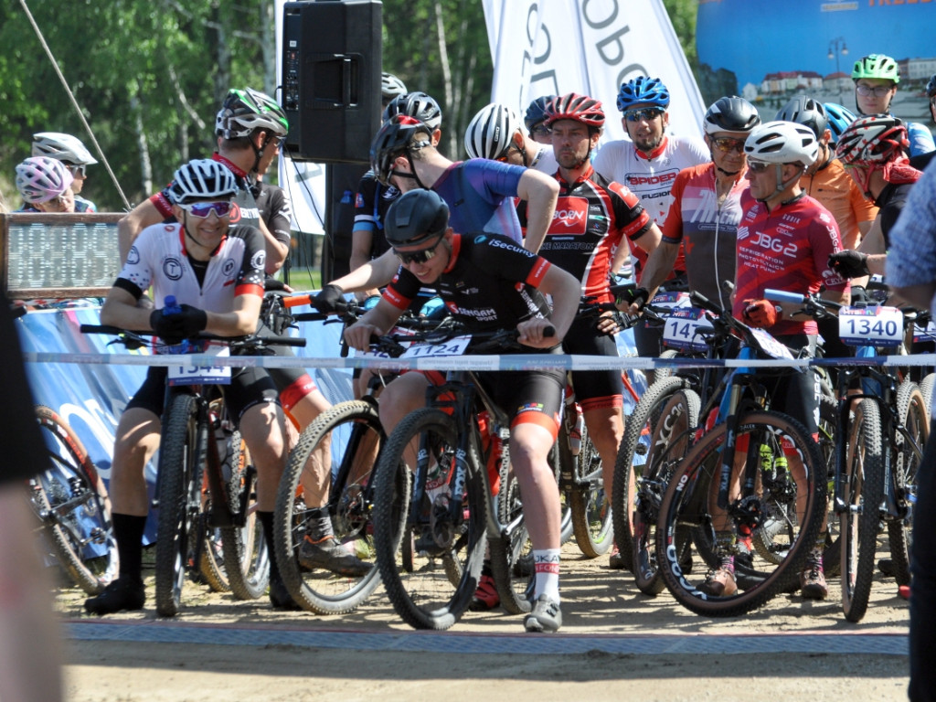 600 osób wystartowało z ośrodka Balaton w Trzebini na trasę maratonu MTB