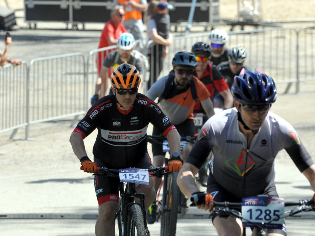 600 osób wystartowało z ośrodka Balaton w Trzebini na trasę maratonu MTB