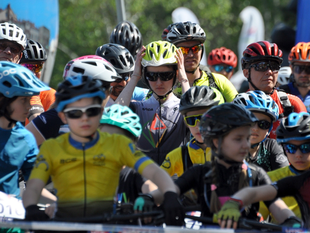 600 osób wystartowało z ośrodka Balaton w Trzebini na trasę maratonu MTB