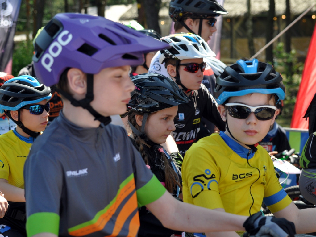 600 osób wystartowało z ośrodka Balaton w Trzebini na trasę maratonu MTB