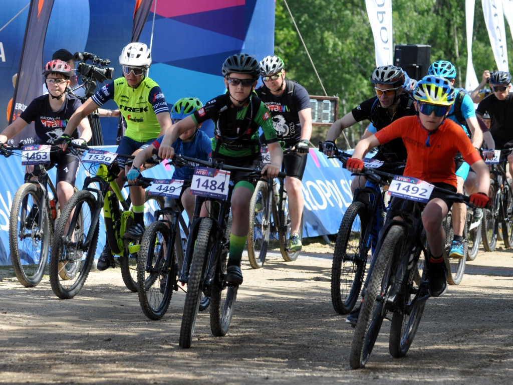 600 osób wystartowało z ośrodka Balaton w Trzebini na trasę maratonu MTB