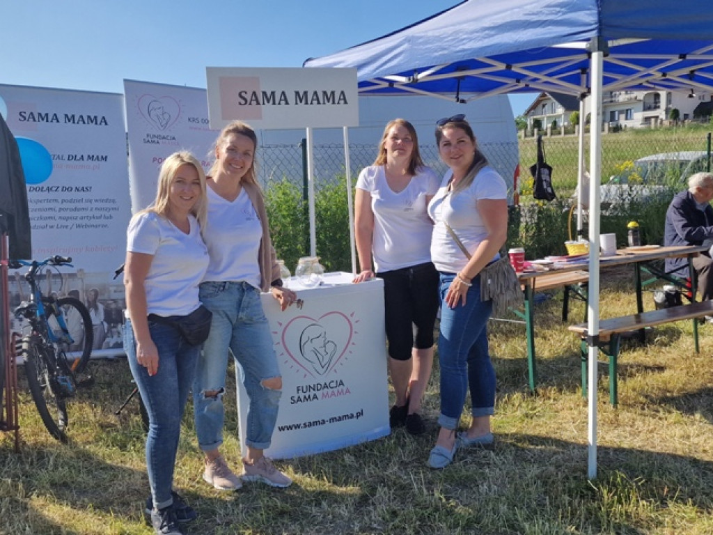 Piknik rodzinny Fundacji Sama Mama w Płazie