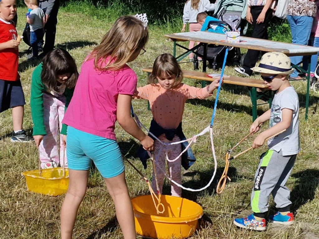 Piknik rodzinny Fundacji Sama Mama w Płazie