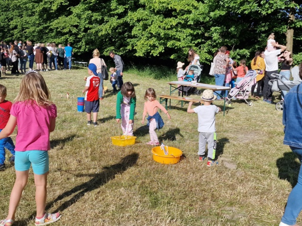 Piknik rodzinny Fundacji Sama Mama w Płazie