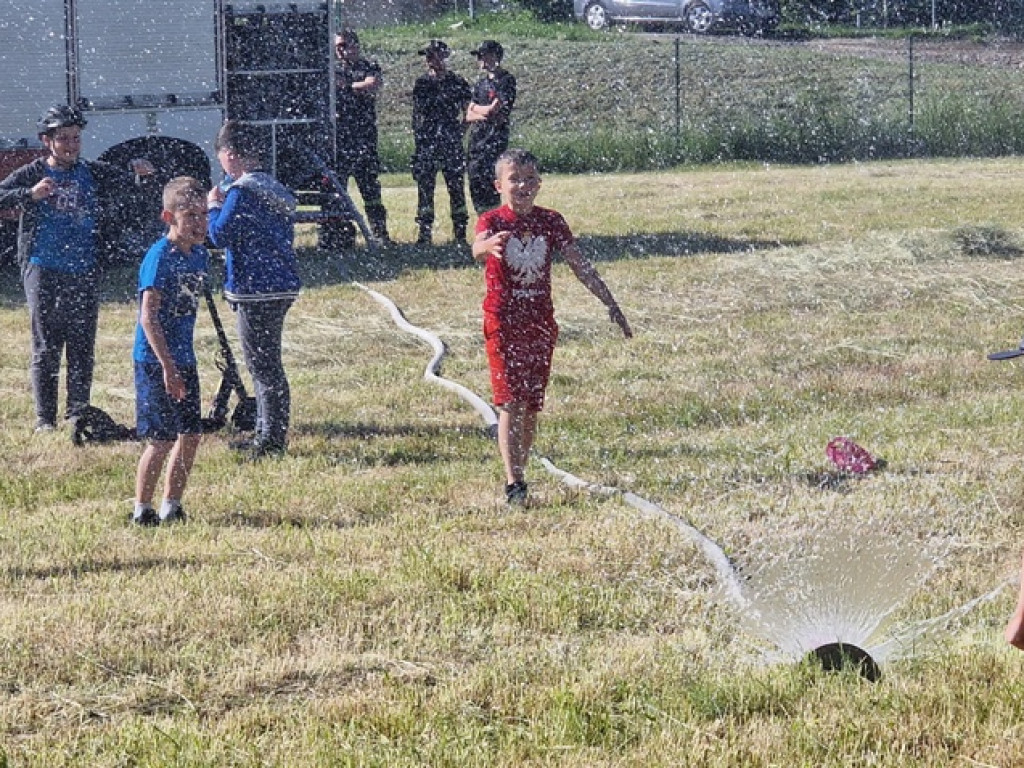 Piknik rodzinny Fundacji Sama Mama w Płazie