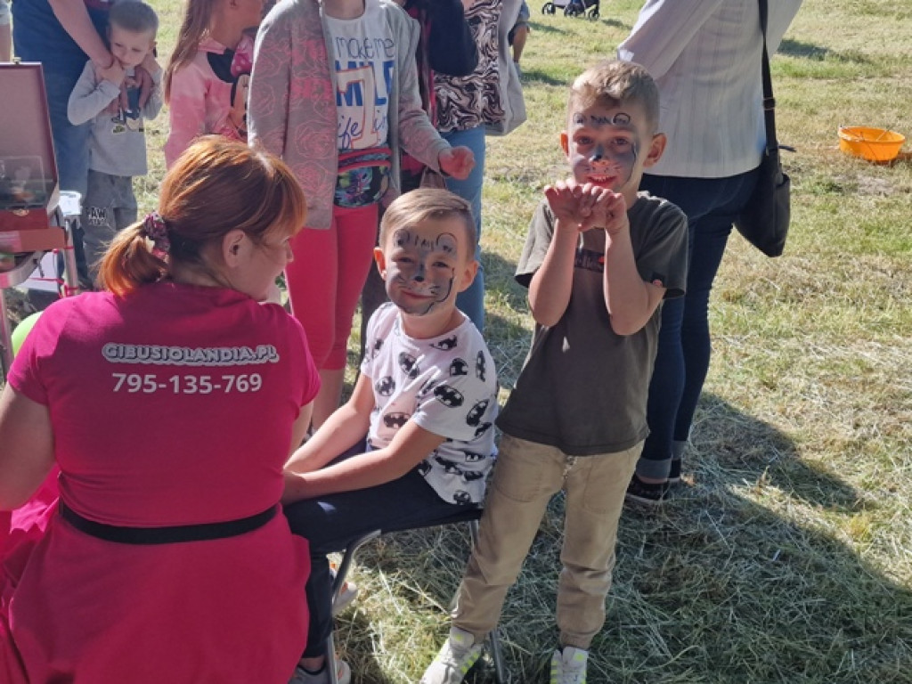 Piknik rodzinny Fundacji Sama Mama w Płazie