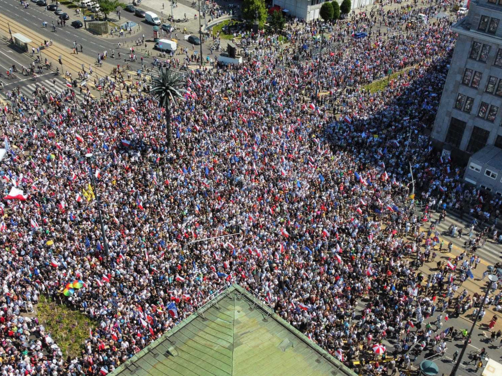 Mieszkańcy powiatu chrzanowskiego na Marszu Wolności w Warszawie