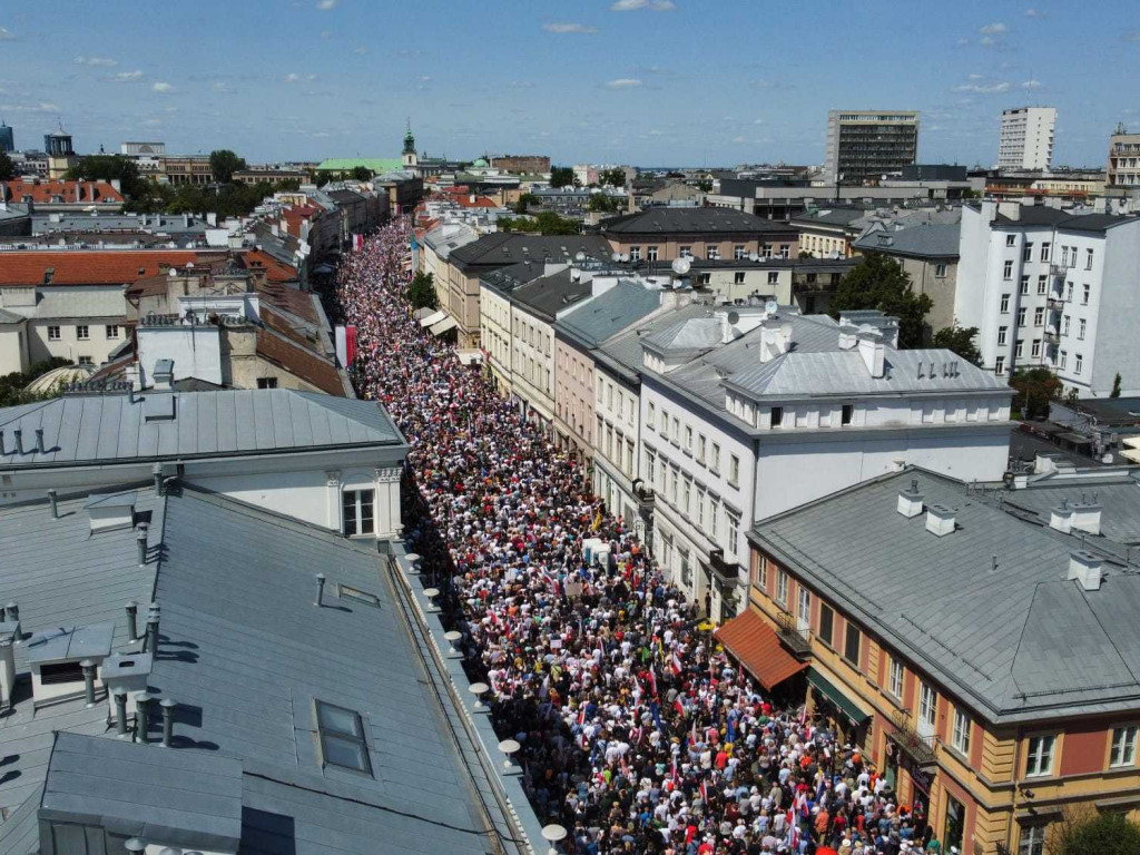 Mieszkańcy powiatu chrzanowskiego na Marszu Wolności w Warszawie