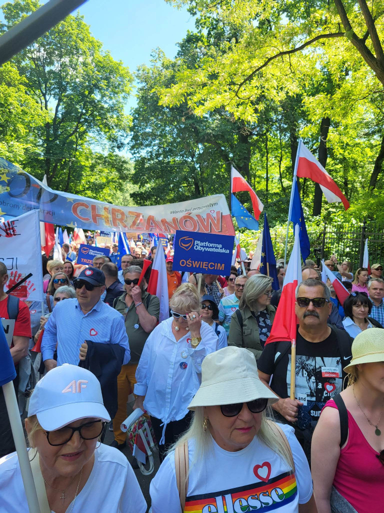 Mieszkańcy powiatu chrzanowskiego na Marszu Wolności w Warszawie