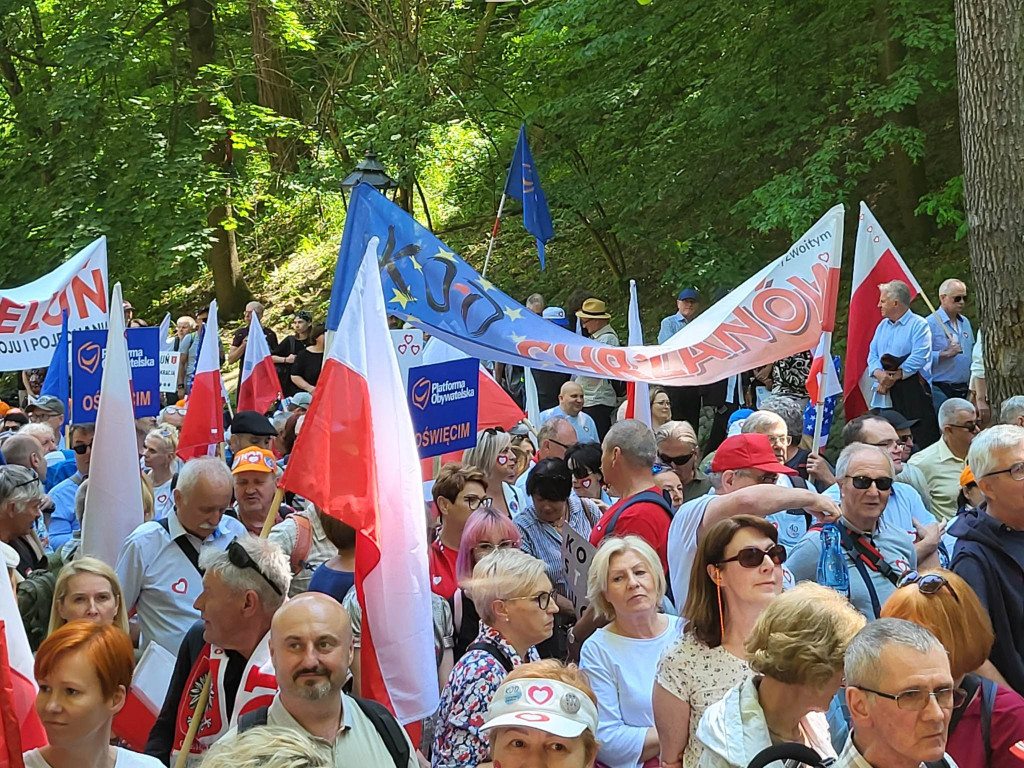Mieszkańcy powiatu chrzanowskiego na Marszu Wolności w Warszawie