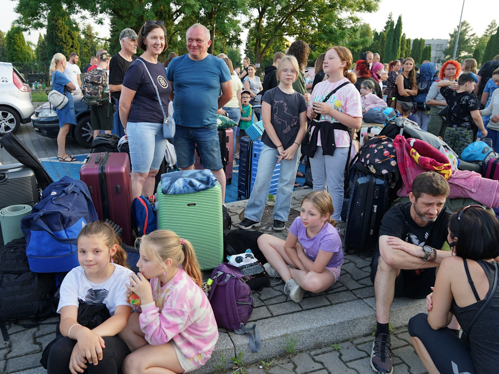 Harcerze z Hufca ZHP Chrzanów przed podróżą do Szarego Dworu