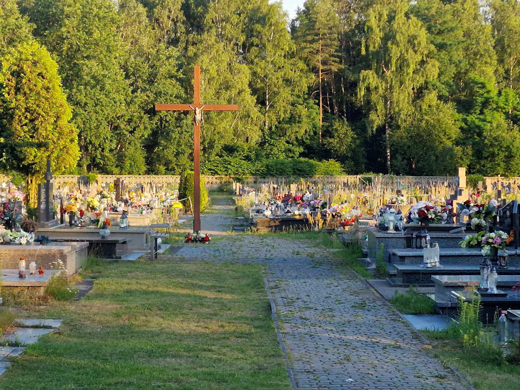 Cmentarz przy Jana Pawła II w Trzebini Sierszy