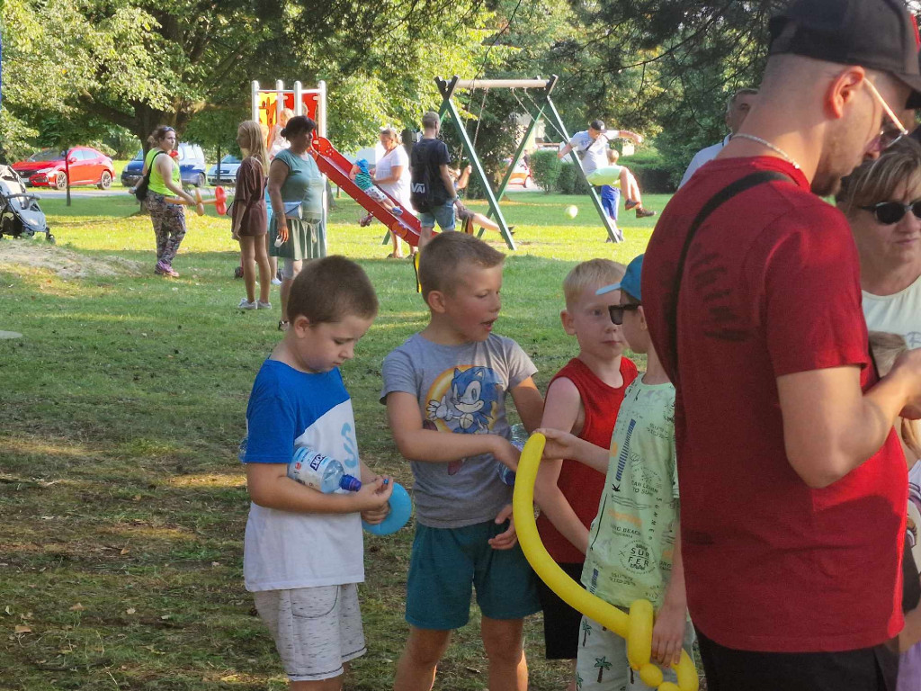 Potańcówka na osiedlu Górka w Trzebini - 19.08.23r.