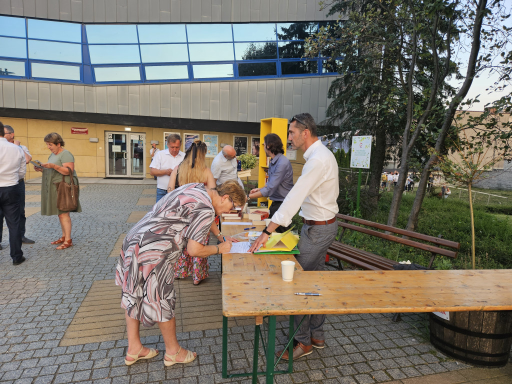 Szymon Hołownia na pikniku wyborczym w Chrzanowie