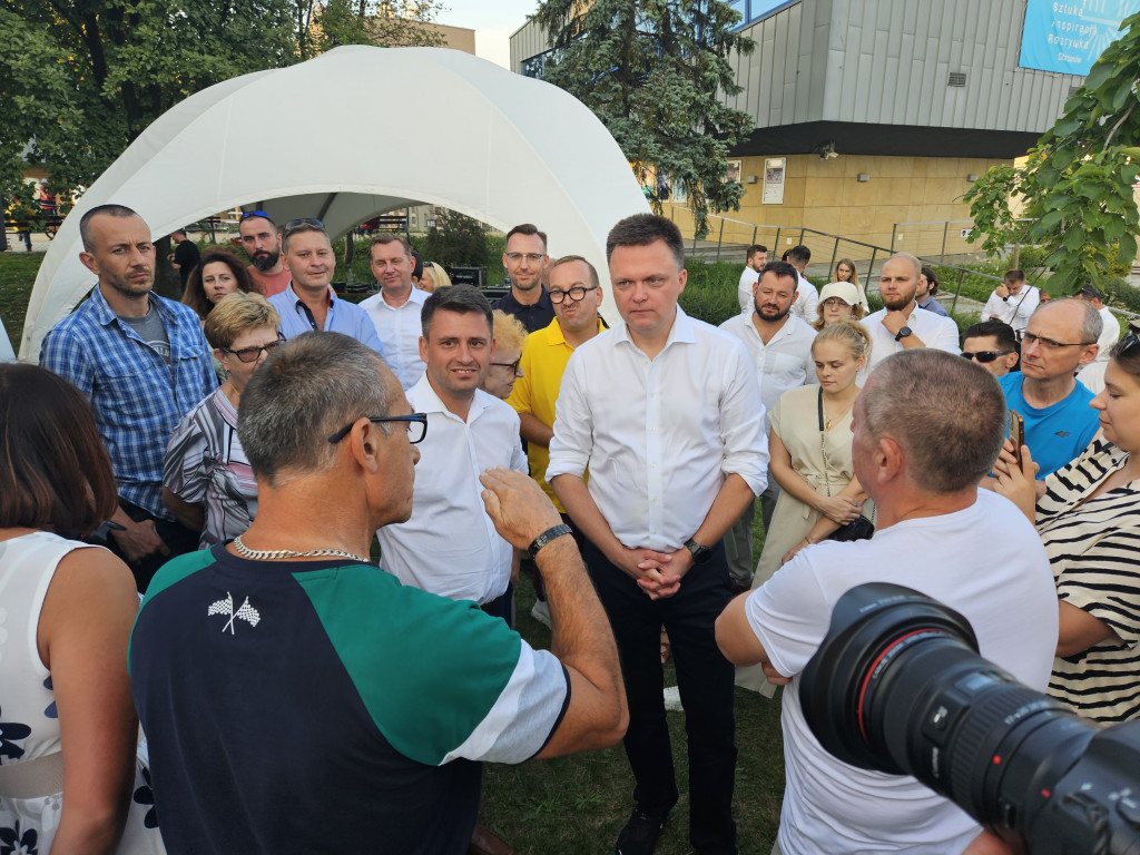 Szymon Hołownia na pikniku wyborczym w Chrzanowie