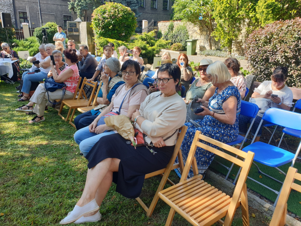 Narodowe czytanie "Nad Niemnem" w Chrzanowie 9.09.2023