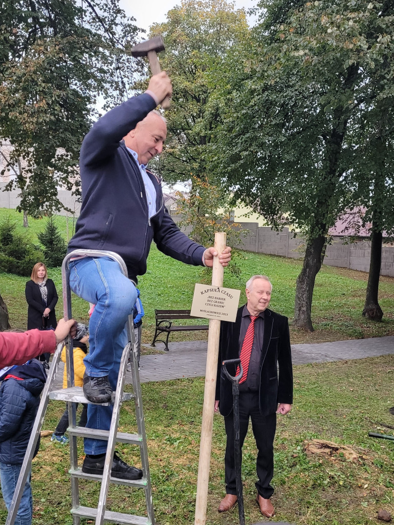 Kapsuła czasu w Myślachowicach 19.10.2023