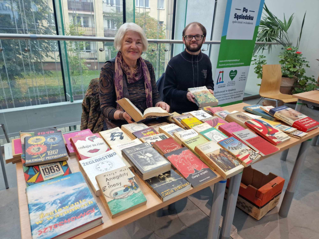 Kiermasz dla kolekcjonerów w Miejskiej Bibliotece Publicznej w Chrzanowie - 22.10.2023r.