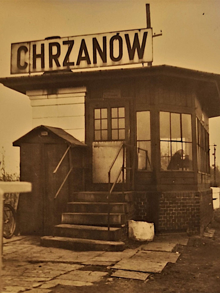 Nastawnia kolejowa w Chrzanowie - dawniej i dziś