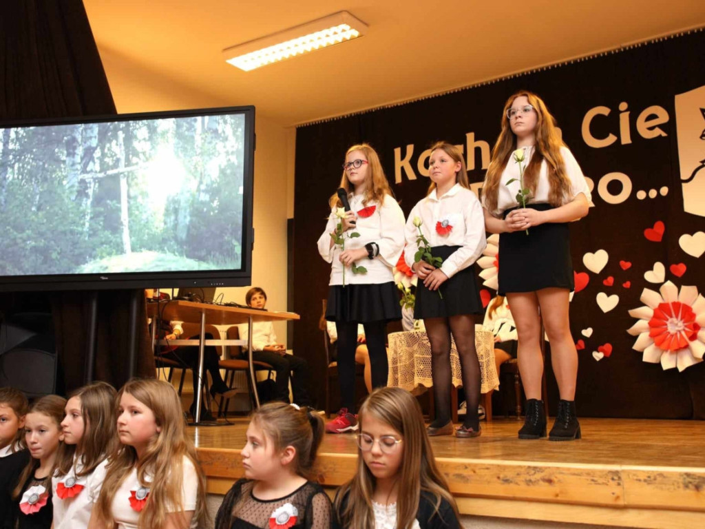 Wieczornica niepodległościowa w Młoszowej 9.11.2023