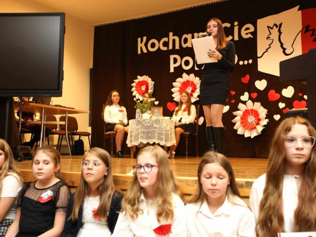 Wieczornica niepodległościowa w Młoszowej 9.11.2023