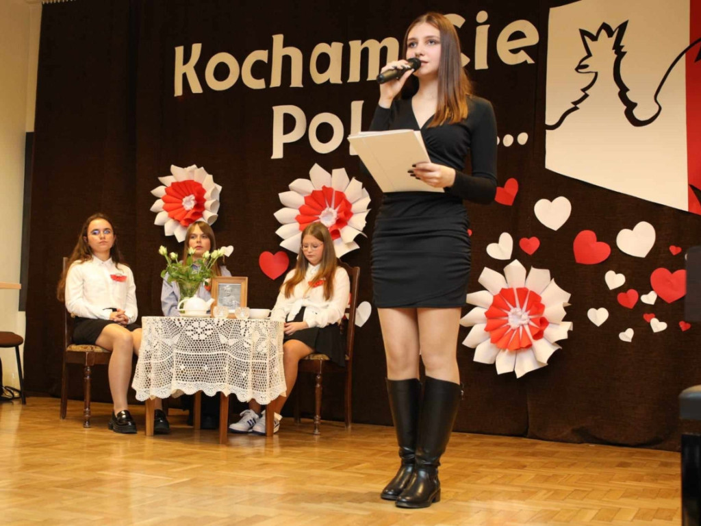 Wieczornica niepodległościowa w Młoszowej 9.11.2023