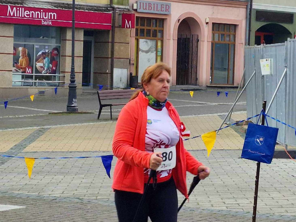 VIII Marsz Niepodległości Nordic Walking - Chrzanów Rynek 11.11.2023r.